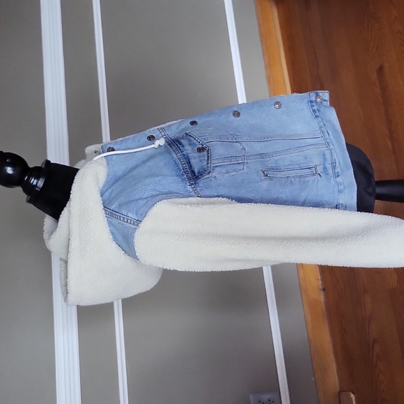 LEVI'S Sherpa Lined Jacket - Picture 3 of 10